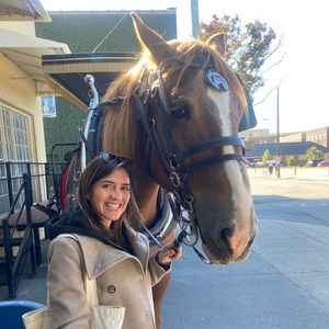 Meet your Posher, Julia